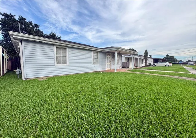 Photo 2 of Single family home for sale at 59 Creagan Ave, Gretna, LA 70053 | MLS# 2578376 | Listing updated on 2026-09-22