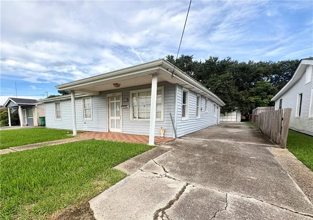 Photo 3 of Single family home for sale at 59 Creagan Ave, Gretna, LA 70053 | MLS# 2578376 | Listing updated on 2026-09-22