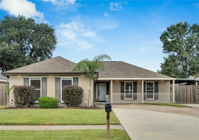Photo 1 of Single family home for sale at 4708 Red Oak Dr, Marrero, LA 70072 | MLS# 2578074 | Listing updated on 2026-09-23