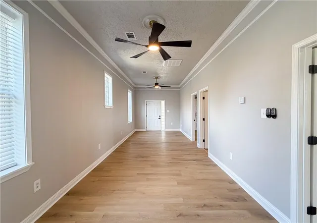 Photo 2 of Single family home for sale at 565 S 6th Street, Ponchatoula, LA 70454 | MLS# 2578418 | Listing updated on 2026-09-23
