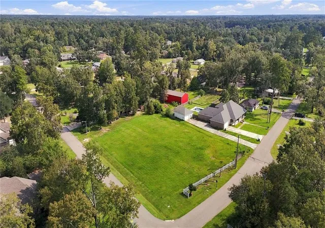 Land for sale at 14 Weldon Cir, Ponchatoula, LA 70454 | MLS# 2578429