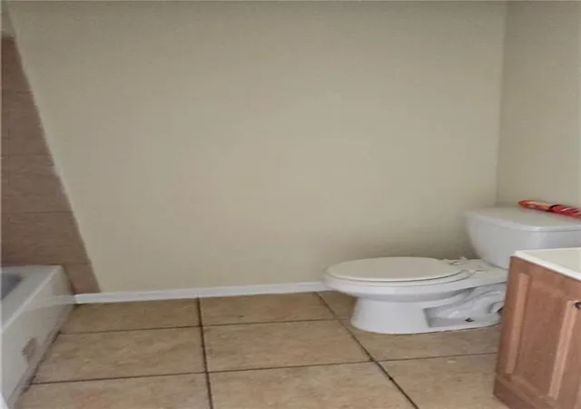 Listing Photo 5 - Condo for sale in building located at 6922 Bunker Hl Rd, New Orleans, LA 70127