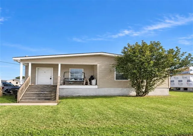 Photo 1 of Sale Pending at 1925 Benjamin St, Arabi, LA 70032 | MLS# 2578389 | Listing updated on 2026-09-23