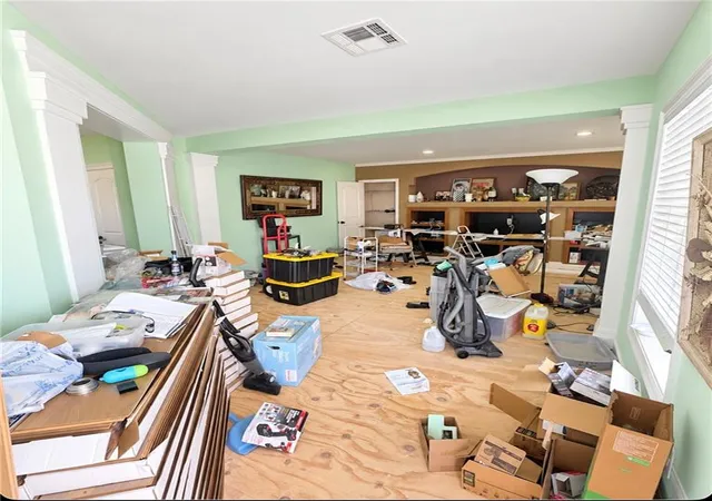 Photo 3 of Sale Pending at 1925 Benjamin St, Arabi, LA 70032 | MLS# 2578389 | Listing updated on 2026-09-23