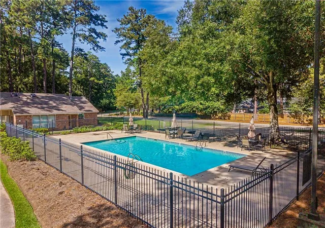 Listing Photo 4 - Condo for sale in building located at 120 Pineridge St W St, Mandeville, LA 70448 - Unit #120