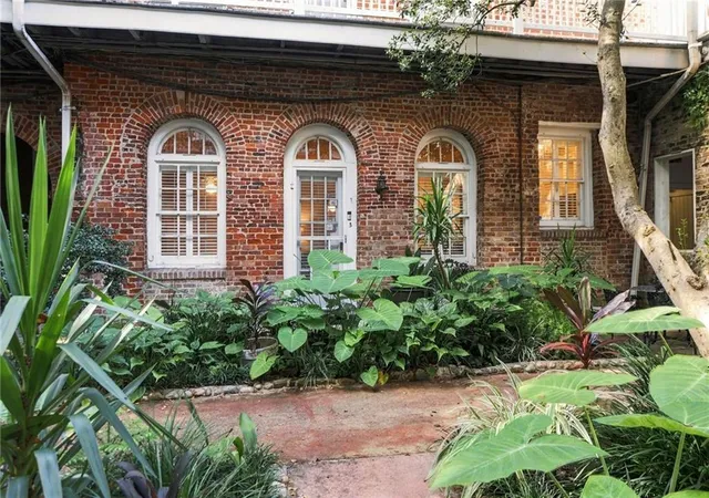 Listing Photo 2 - Condo for sale in building located at 921 Chartres St, New Orleans, LA 70116 - Unit #3