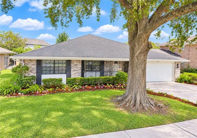 Photo 1 of Single family home for sale at 7401 Ashborne Dr, Harahan, LA 70123 | MLS# 2581547 | Listing updated on 2026-10-19