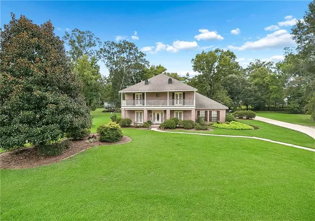 Photo 1 of Single family home for sale at 13656 Minou Ave, Baton Rouge, LA 70808 | MLS# 2576375 | Listing updated on 2026-10-21