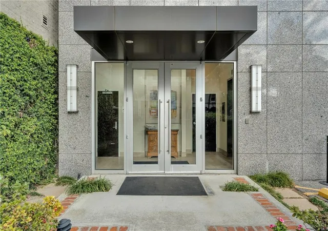 Photo 1 of Condo for sale at 833 Howard Ave #402, New Orleans, LA 70113 | MLS# 2581787 | Listing updated on 2026-10-20