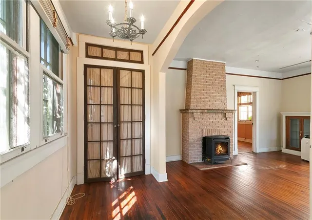 Photo 1 of Single family home for sale at 4224 Vincennes Pl, New Orleans, LA 70125 | MLS# 2578976 | Listing updated on 2026-10-21