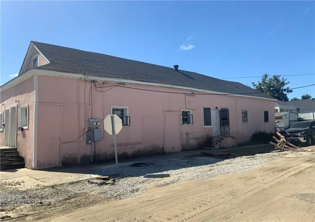 Photo 2 of House for sale at 4038 General Ogden St, New Orleans, LA 70118 | MLS# 2582570 | Listing updated on 2026-10-22