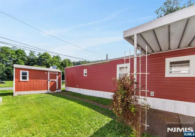 Photo 3 of Manufactured home for sale at 190 #21 Us Hwy 46, Knowlton, NJ 07832 | MLS# 26005258 | Listing updated on 2026-10-07