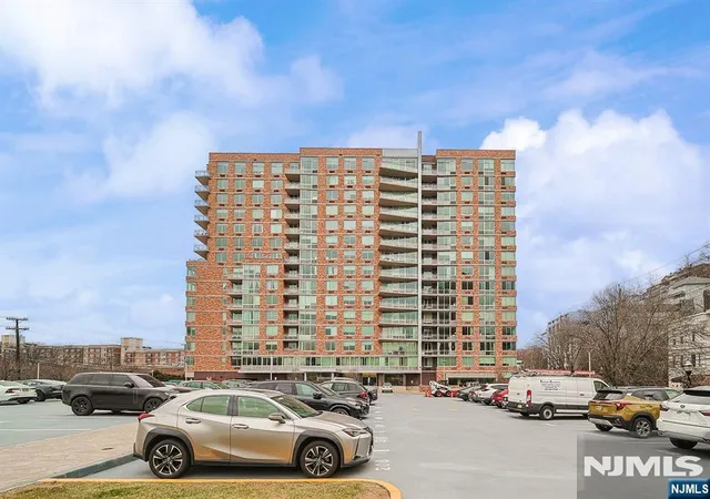 Photo 1 of Condo for sale at 612 Hudson Park #612, Edgewater, NJ 07020 | MLS# 26009021 | Listing updated on 2026-10-09