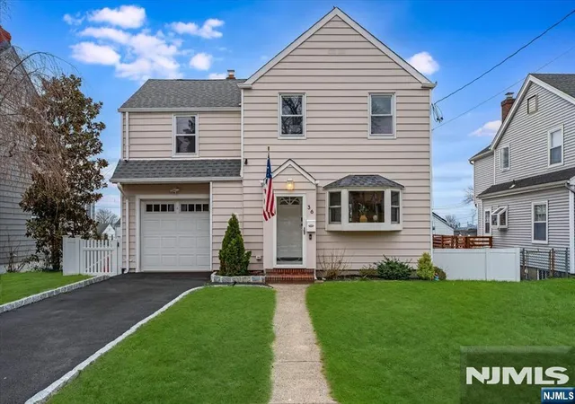 Photo 1 of Single family home for sale at 36 Hoover St, North Arlington, NJ 07031 | MLS# 26011444 | Listing updated on 2026-10-28