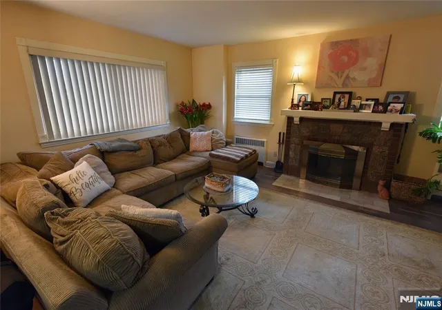 Photo 4 of Single family home for sale at 585 Monroe Pl, Ridgefield, NJ 07657 | MLS# 26014751 | Listing updated on 2026-09-15