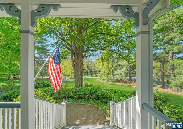 Photo 3 of Single family home for sale at 11 Lower Cross Rd, Saddle River, NJ 07458 | MLS# 26015653 | Listing updated on 2026-09-01