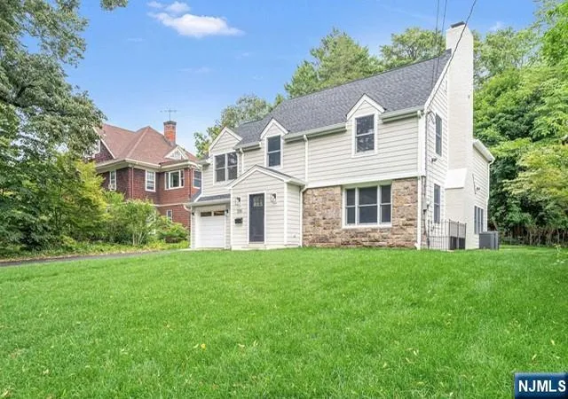 Photo 2 of Single family home for sale at 235 S Dwight Pl, Englewood, NJ 07631 | MLS# 26015804 | Listing updated on 2026-09-03