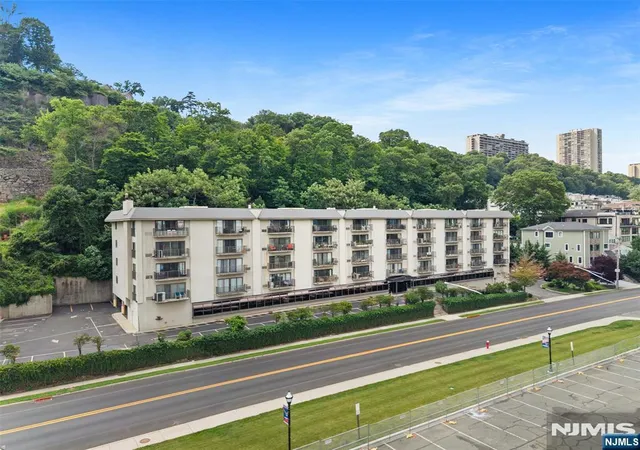 Photo 1 of Condo for sale at 1150 River Rd #4H, Edgewater, NJ 07020 | MLS# 26015840 | Listing updated on 2026-10-22