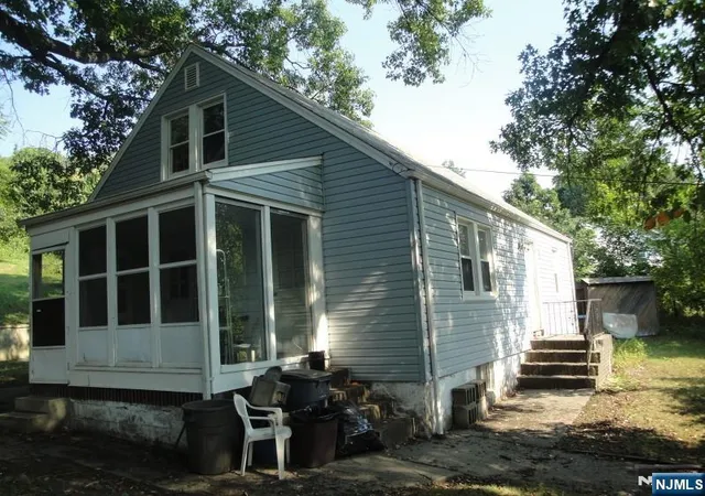Photo 1 of Single family home for sale at 290 Central Ave, Haledon, NJ 07508 | MLS# 26016049 | Listing updated on 2026-09-08