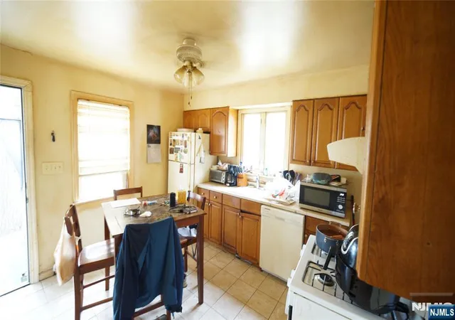 Photo 3 of Sale Pending at 290 Central Ave, Haledon, NJ 07508 | MLS# 26016049 | Listing updated on 2026-10-01