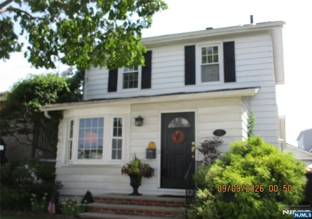 Photo 1 of Single family home for sale at 516 Willow Ave, Lyndhurst, NJ 07071 | MLS# 26016146 | Listing updated on 2026-09-17