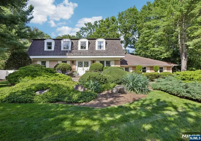 Photo 1 of Sale Pending at 306 Windham Ct, Wyckoff, NJ 07481 | MLS# 26016330 | Listing updated on 2026-10-13