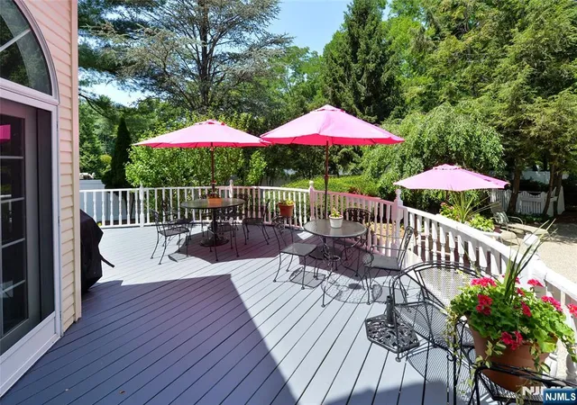 Photo 4 of Sale Pending at 306 Windham Ct, Wyckoff, NJ 07481 | MLS# 26016330 | Listing updated on 2026-10-13