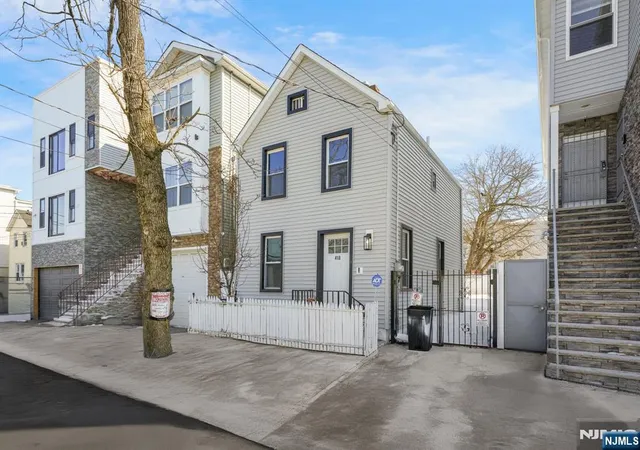 Photo 1 of Sale Pending at 418 10th St, Newark, NJ 07103 | MLS# 26016589 | Listing updated on 2026-09-10