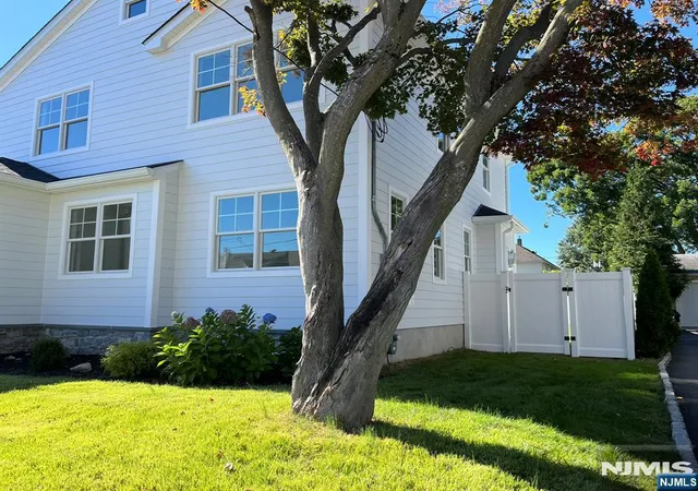 Photo 3 of Single family home for sale at 36 Albert Ave, Fair Lawn, NJ 07410 | MLS# 26018583 | Listing updated on 2026-10-13
