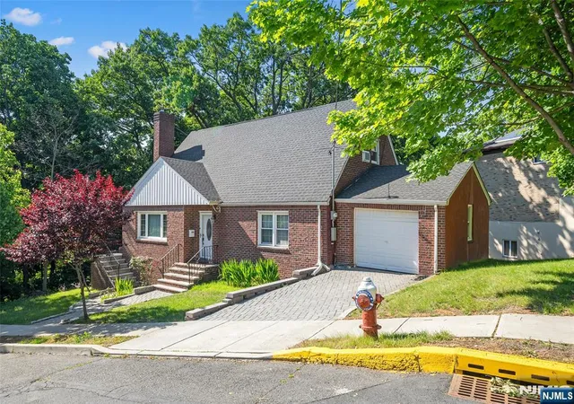 Photo 1 of Single family home for sale at 553 Ray Ave, Ridgefield, NJ 07657 | MLS# 26019621 | Listing updated on 2026-09-03