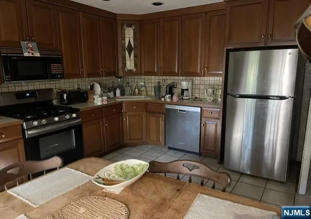Photo 4 of Sale Pending at 68 Dartmouth Rd, Wayne, NJ 07470 | MLS# 26020895 | Listing updated on 2026-09-09