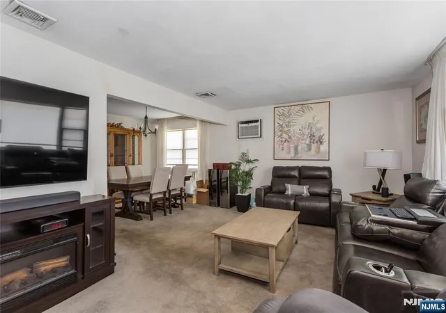 Photo 4 of Sale Pending at 164 Page St, Elmwood Park, NJ 07407 | MLS# 26021544 | Listing updated on 2026-09-14