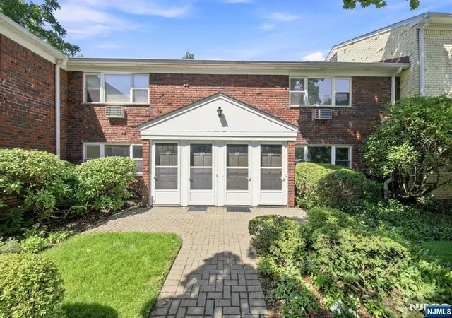 Photo 1 of Sale Pending at 125 Regency Park #125, Ramsey, NJ 07446 | MLS# 26023777 | Listing updated on 2026-09-17