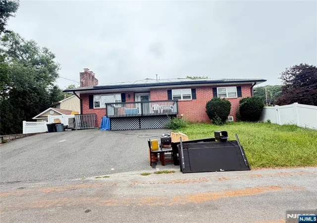 Photo 3 of House for sale at 2 Beaver Point Trl, Wharton, NJ 07885 | MLS# 26024235 | Listing updated on 2026-09-10