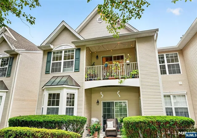 Photo 3 of Condo for sale at 486 Cambridge Dr, Butler Borough, NJ 07405 | MLS# 26025171 | Listing updated on 2026-09-02