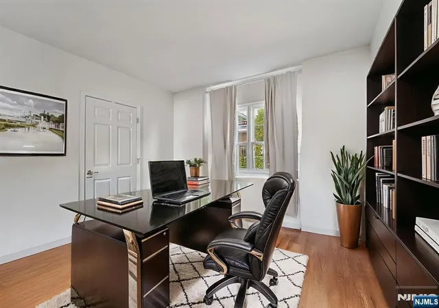 Photo 4 of Condo for sale at 129 The Promenade, Edgewater, NJ 07020 | MLS# 26025274 | Listing updated on 2026-10-04