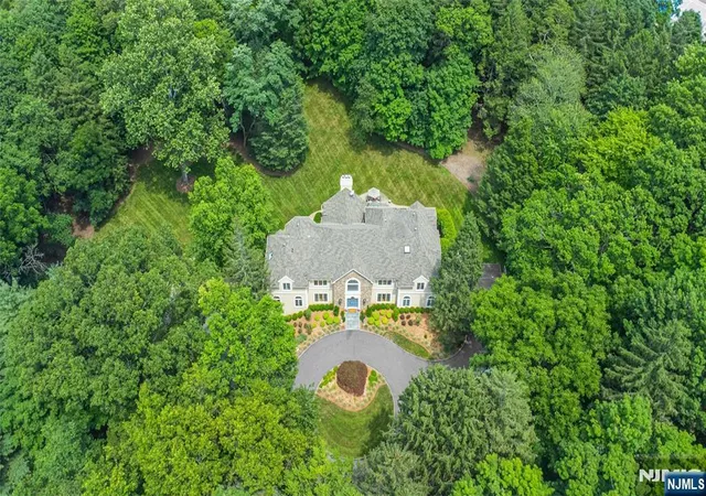 Photo 2 of Sale Pending at 238 E Saddle River Rd, Saddle River, NJ 07458 | MLS# 26025930 | Listing updated on 2026-09-17