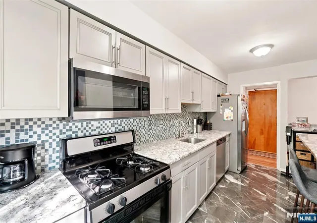 Photo 1 of Condo for sale at 208 Anderson St #N6B, Hackensack, NJ 07601 | MLS# 26026077 | Listing updated on 2026-09-13