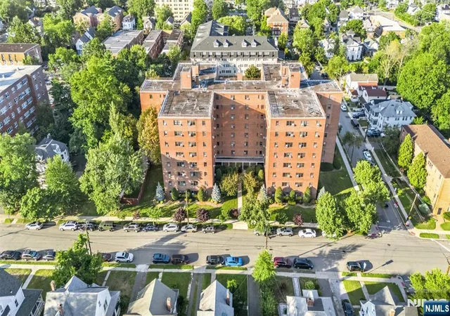 Listing Photo 2 - Condo for sale in building located at 208 Anderson St, Hackensack, NJ 07601 - Unit #N6B