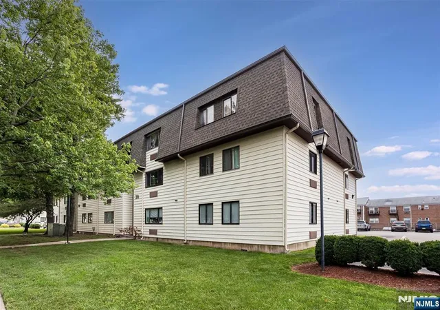 Photo 2 of Townhouse for sale at 46 Watsessing Ave #UB15, Belleville, NJ 07109 | MLS# 26027061 | Listing updated on 2026-09-18