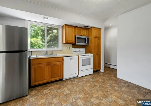 Photo 3 of Sale Pending at 7 Mary Ave, Montville Township, NJ 07058 | MLS# 26027125 | Listing updated on 2026-09-26