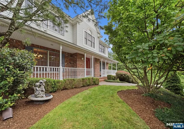 Photo 1 of Single family home for sale at 1 Concord Ct, Mahwah, NJ 07430 | MLS# 26027175 | Listing updated on 2026-09-12