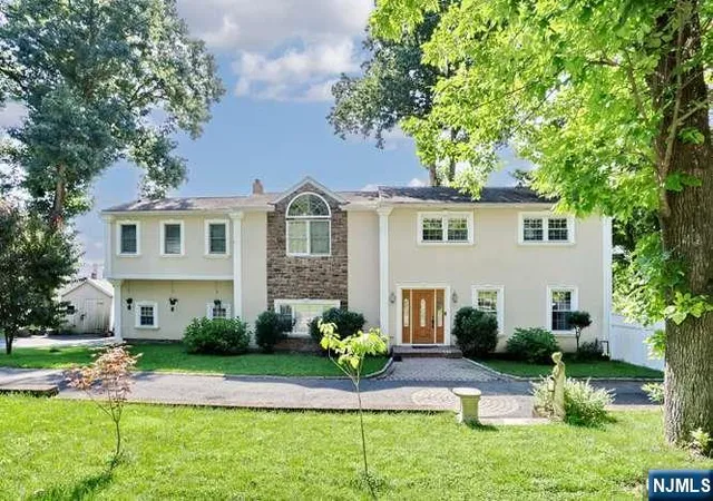 Photo 1 of Single family home for sale at 61 Intervale Rd, Par Troy Hills Twp., NJ 07005 | MLS# 26027415 | Listing updated on 2026-09-02