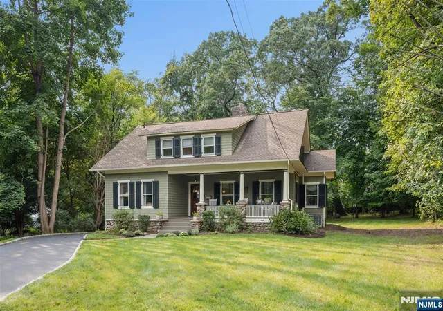 Photo 1 of Sale Pending at 29 Beech Rd, Glen Rock, NJ 07452 | MLS# 26027580 | Listing updated on 2026-10-13