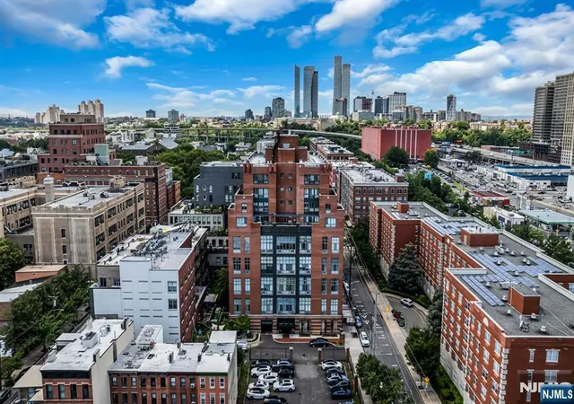 Listing Photo 1 - Condo for sale in building located at 205 10Th St, Jersey City, NJ 07302 - Unit #5N