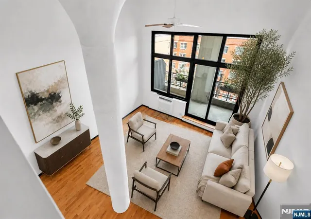 Listing Photo 5 - Condo for sale in building located at 205 10Th St, Jersey City, NJ 07302 - Unit #5N