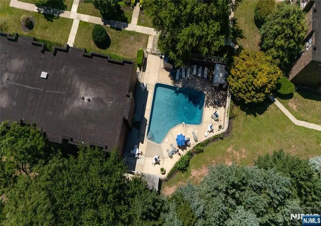 Photo 2 of Condo for sale at 365 River Rd #E, Nutley, NJ 07110 | MLS# 26027858 | Listing updated on 2026-09-10