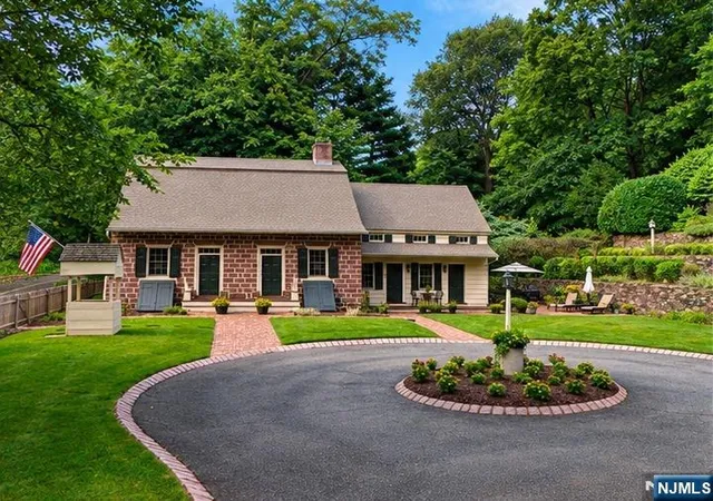 Photo 2 of Single family home for sale at 605 E Saddle River Rd, Ho Ho Kus, NJ 07423 | MLS# 26027868 | Listing updated on 2026-09-13