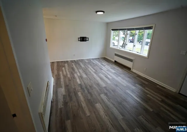 Photo 3 of Single family home for sale at 154 Jefferson Ave, River Edge, NJ 07661 | MLS# 26028095 | Listing updated on 2026-09-12