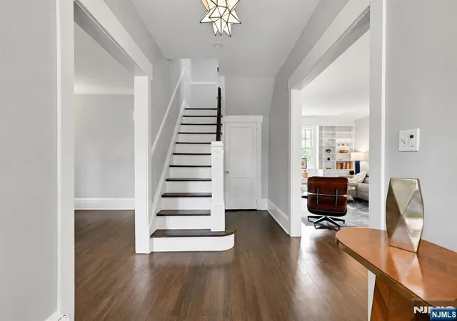 Photo 2 of Single family home for sale at 31 4th St, Park Ridge, NJ 07656 | MLS# 26028327 | Listing updated on 2026-09-15